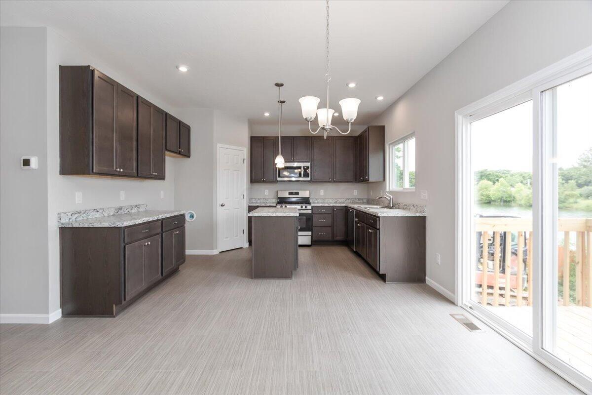 03-Kitchen