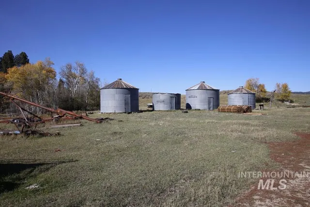 $2,000,000 | 408 Gold Fork Road, Donnelly, ID 83615