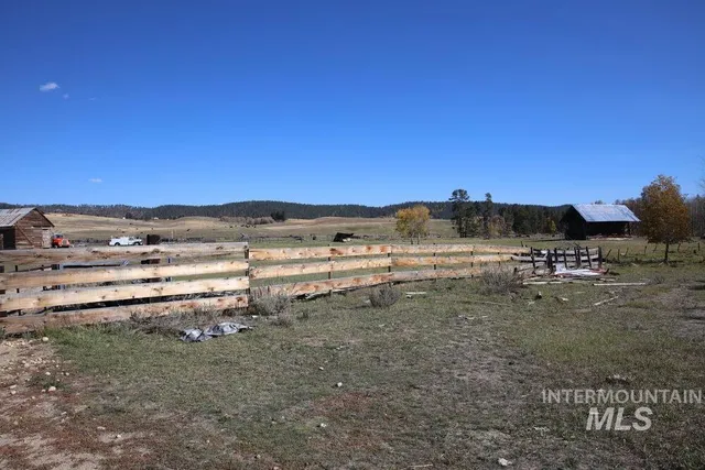 $2,000,000 | 408 Gold Fork Road, Donnelly, ID 83615