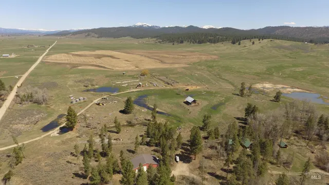 $2,000,000 | 408 Gold Fork Road, Donnelly, ID 83615