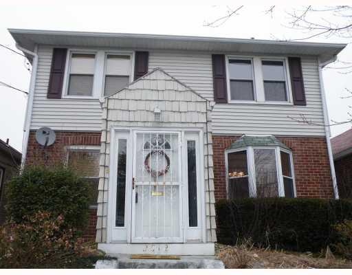 2812 Middletown Road Pittsburgh, PA 15204 - Photo 1 of 18 Exterior Front.