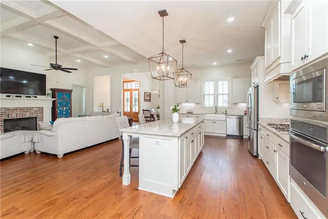 $658,000 | 256 Chateau Papillon, Mandeville, LA 70471