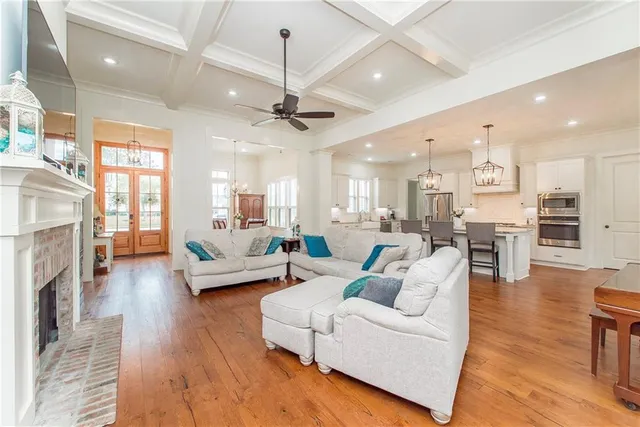 $658,000 | 256 Chateau Papillon, Mandeville, LA 70471