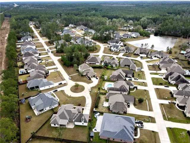 $658,000 | 256 Chateau Papillon, Mandeville, LA 70471