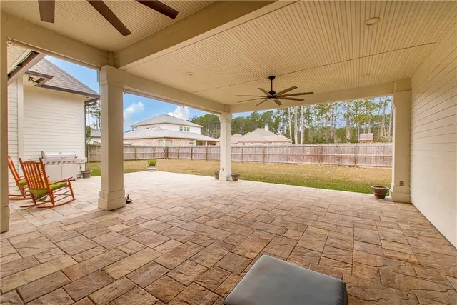 $658,000 | 256 Chateau Papillon, Mandeville, LA 70471