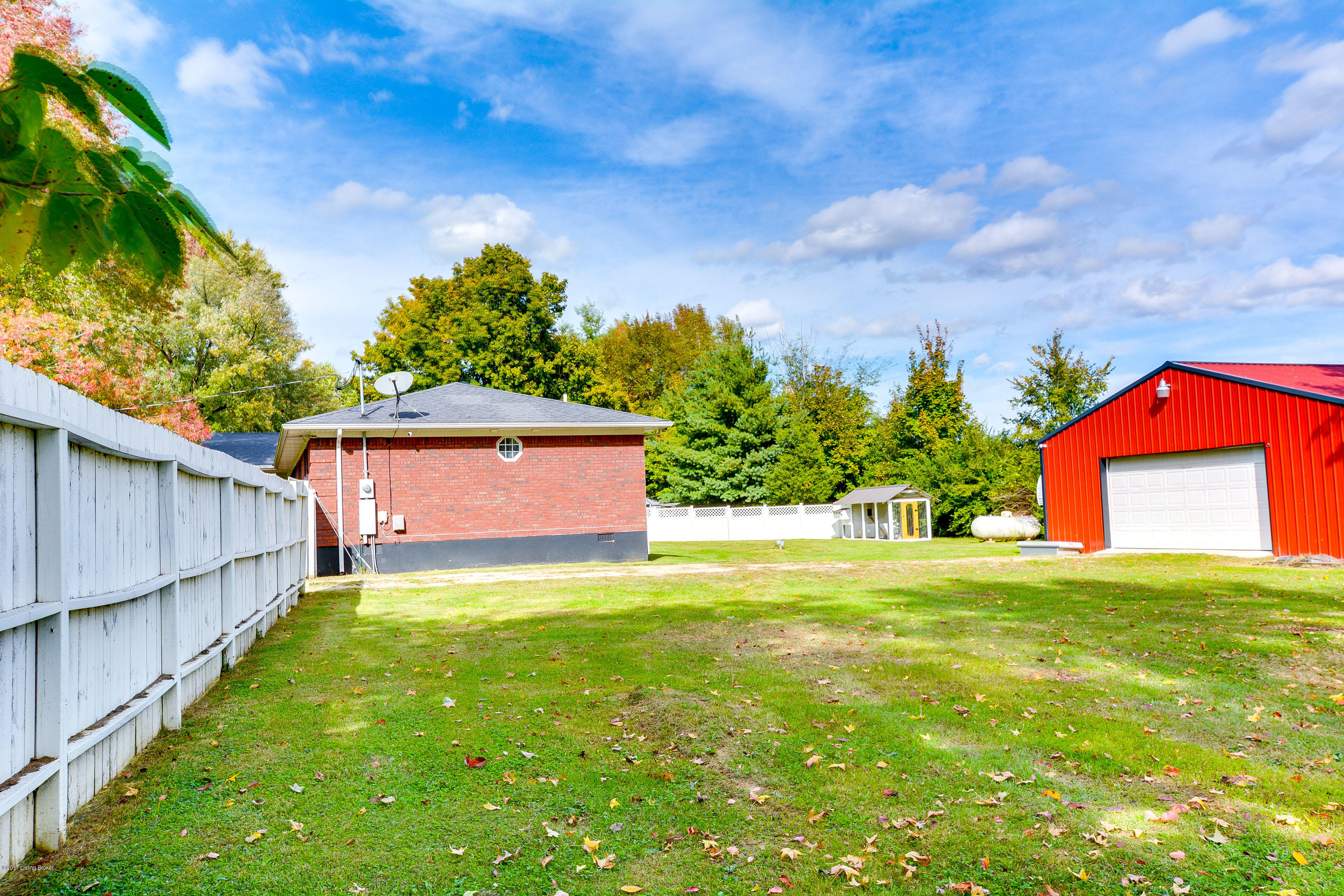 10703 Barricks Road Louisville, KY 40229 - Photo 13 of 45 10703_BarricksRd_40229_1013