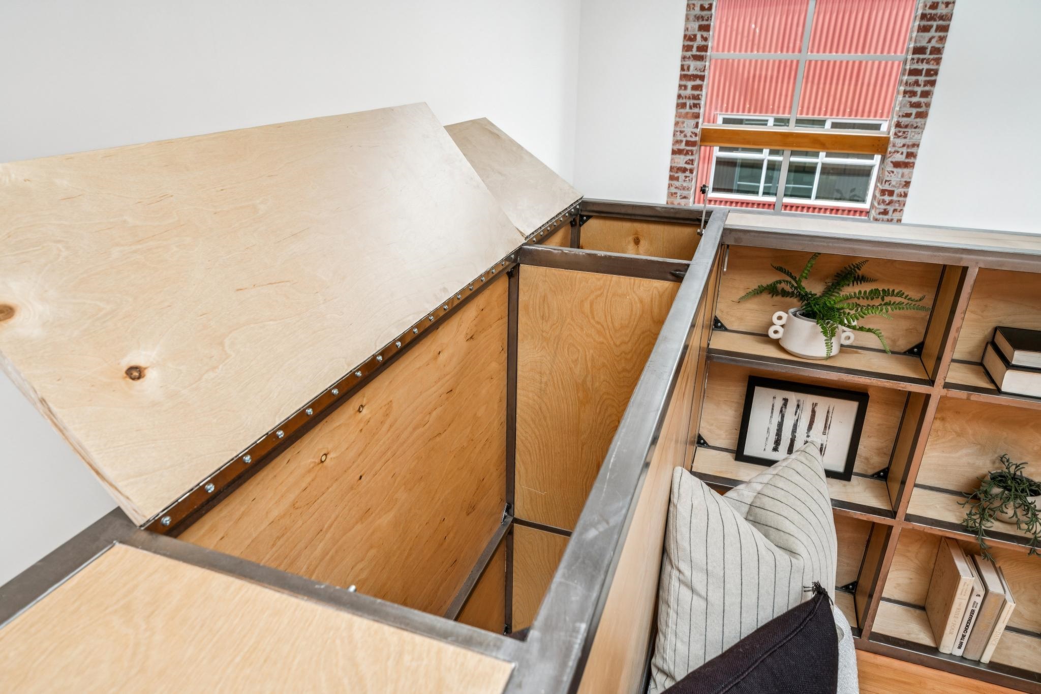 829 21st Street, Unit 3 Oakland, CA 94607 - Photo 28 of 47 View of staircase