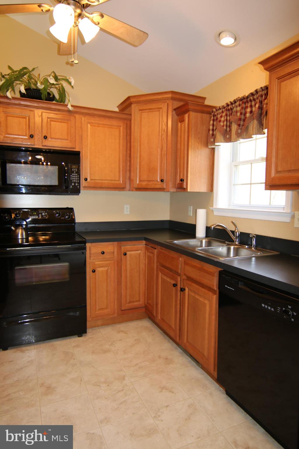 1475 Turnpike Road Elizabethtown, PA 17022 - Photo 25 of 56 Gallery Image 25