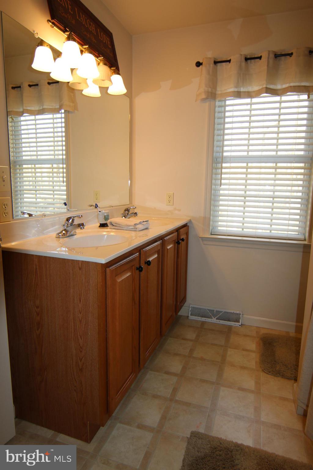 1475 Turnpike Road Elizabethtown, PA 17022 - Photo 33 of 56 Gallery Image 33