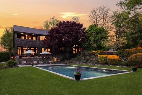 $3,495,000 | 56 Summerfield Lane, Middletown, RI 02842