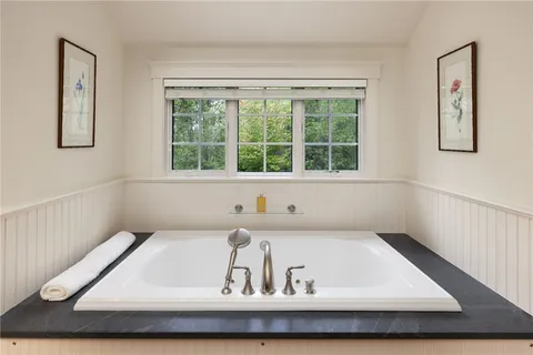 $3,495,000 | 56 Summerfield Lane, Middletown, RI 02842