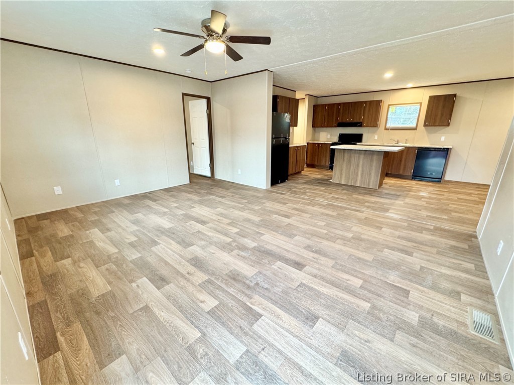 377 South 2nd Street Austin, IN 47102 - Photo 5 of 20 Living