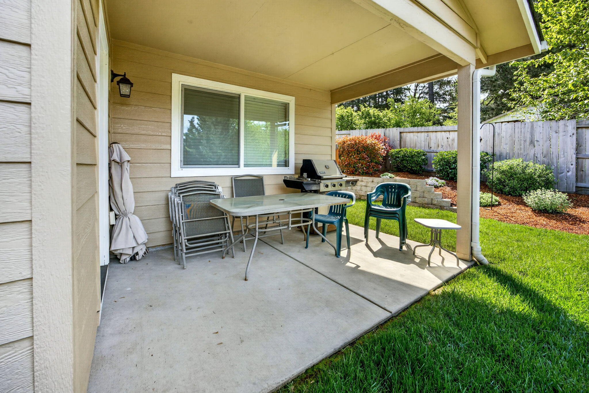 3001 Southwest University Road, Unit A & B Grants Pass, OR 97527 - Photo 34 of 38