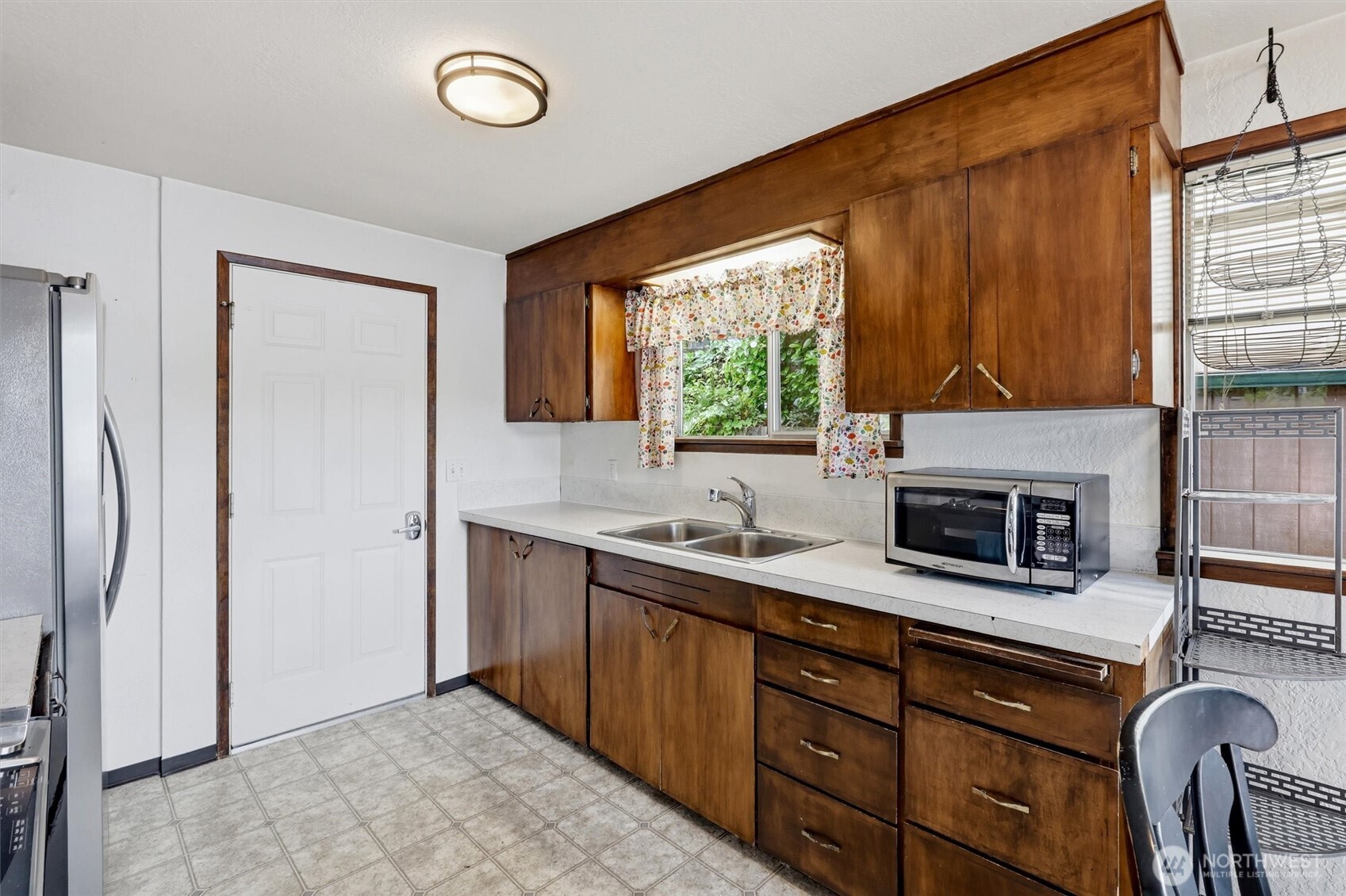 2020 South Lake Roesiger Road Snohomish, WA 98290 - Photo 3 of 36