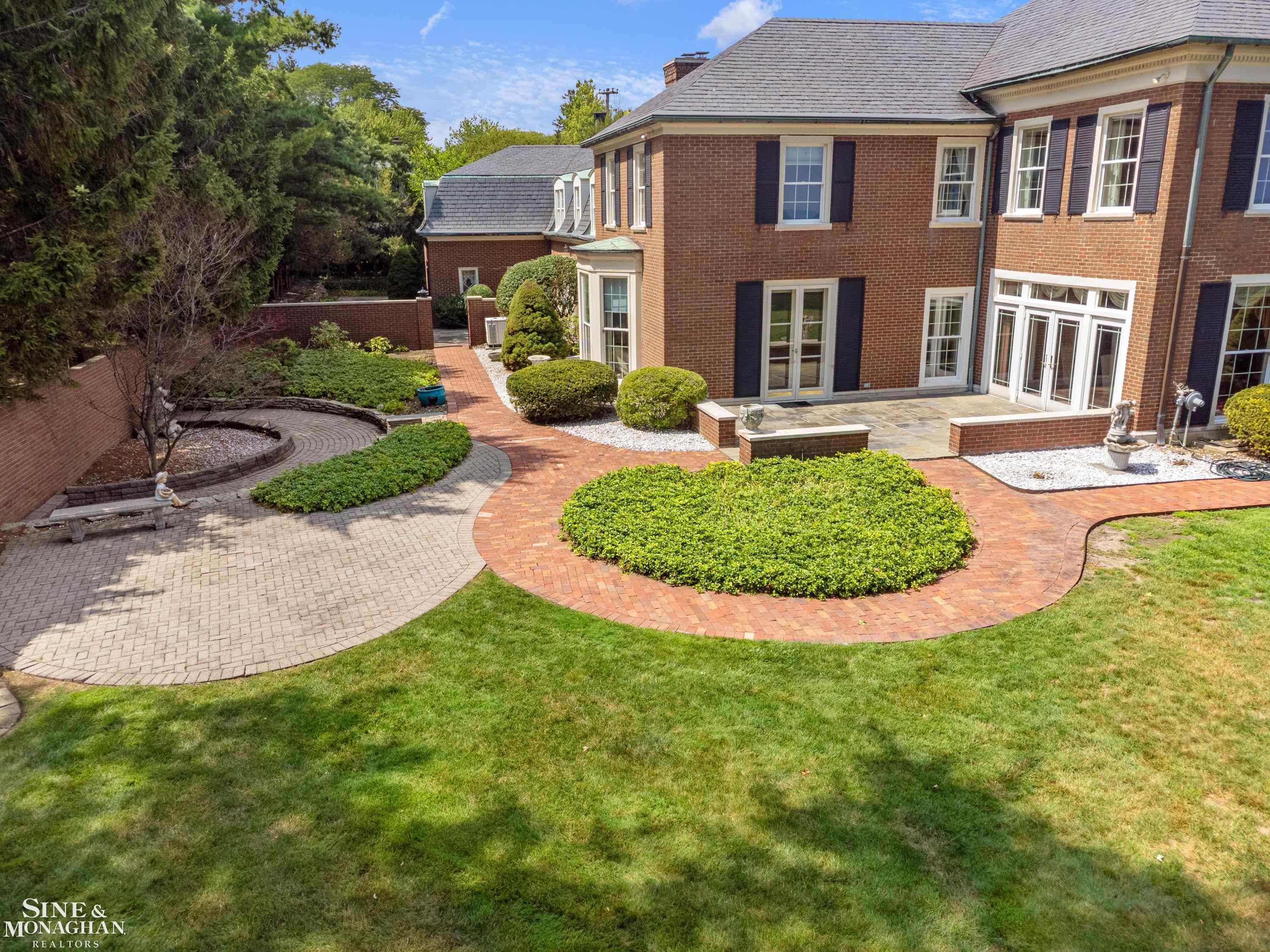 105 Lake Shore Road Grosse Pointe, MI 48236 - Photo 86 of 98 50217830-aa954bee-a9db-43ef-b549-5ccd17a36c3c.JPG