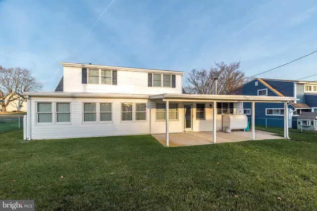 $439,000 | 29 Hope Road, Levittown, PA 19056