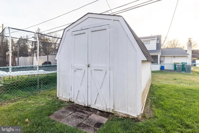 $439,000 | 29 Hope Road, Levittown, PA 19056