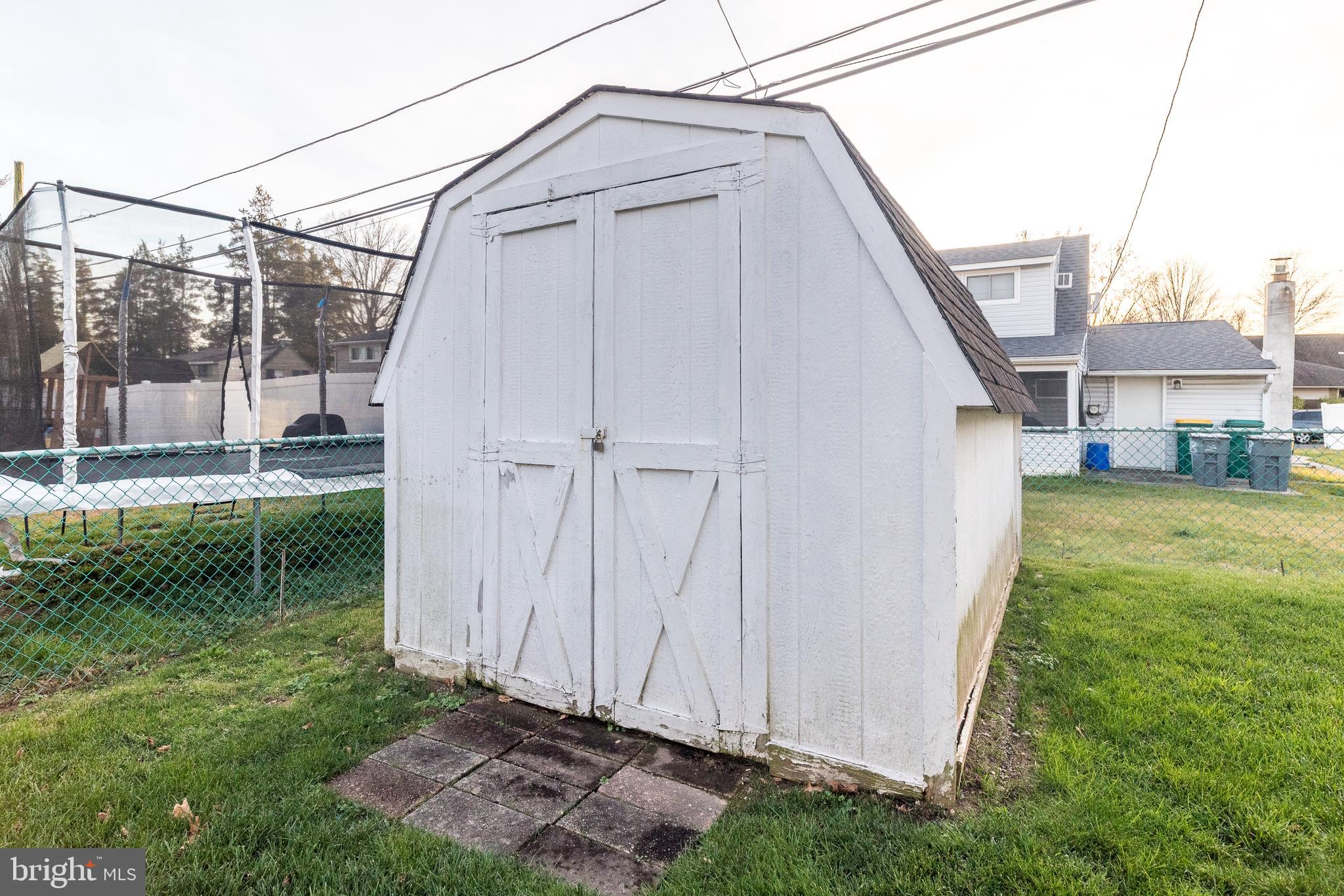 29 Hope Road Levittown, PA 19056 - Photo 49 of 49 a backyard of a house with lots of green space