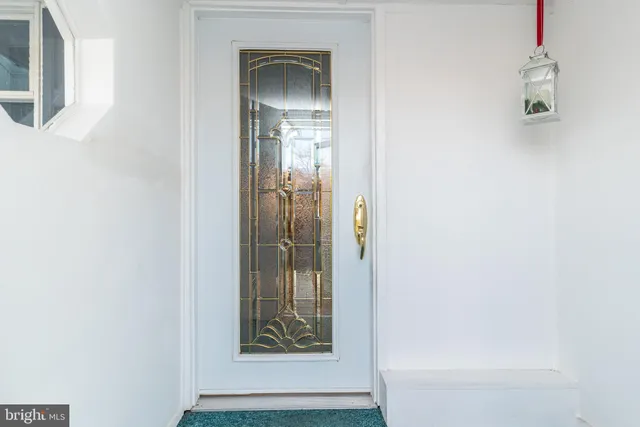 $439,000 | 29 Hope Road, Levittown, PA 19056