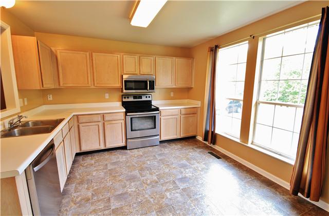 7172 Chester Road Fairview, TN 37062 - Photo 5 of 11 The eat-in kitchen has large windows for lots of natural lighting. The stainless steel appliances include the stove, microwave, LG dishwasher and a side by side refrigerator with filtered water and ice dispenser. Appliances are •Energy Star.