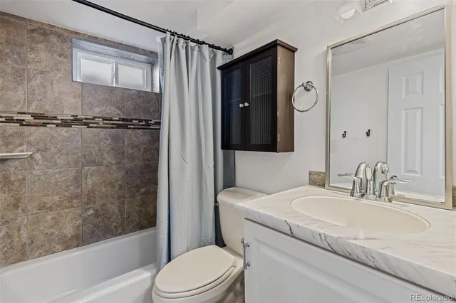 $1,600 | 540 South Newland Street, Lakewood, CO 80226