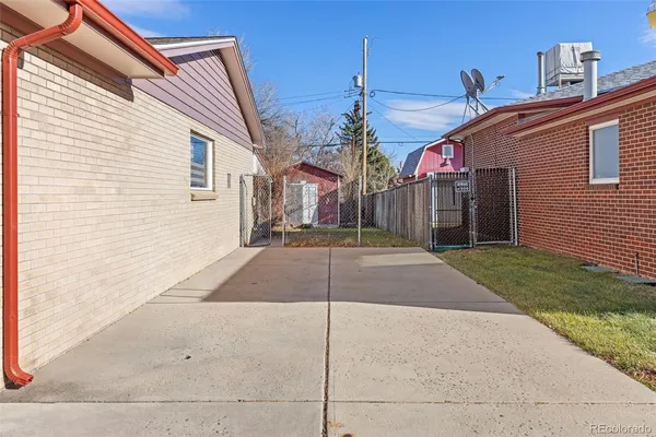 $1,450 | 540 South Newland Street, Lakewood, CO 80226