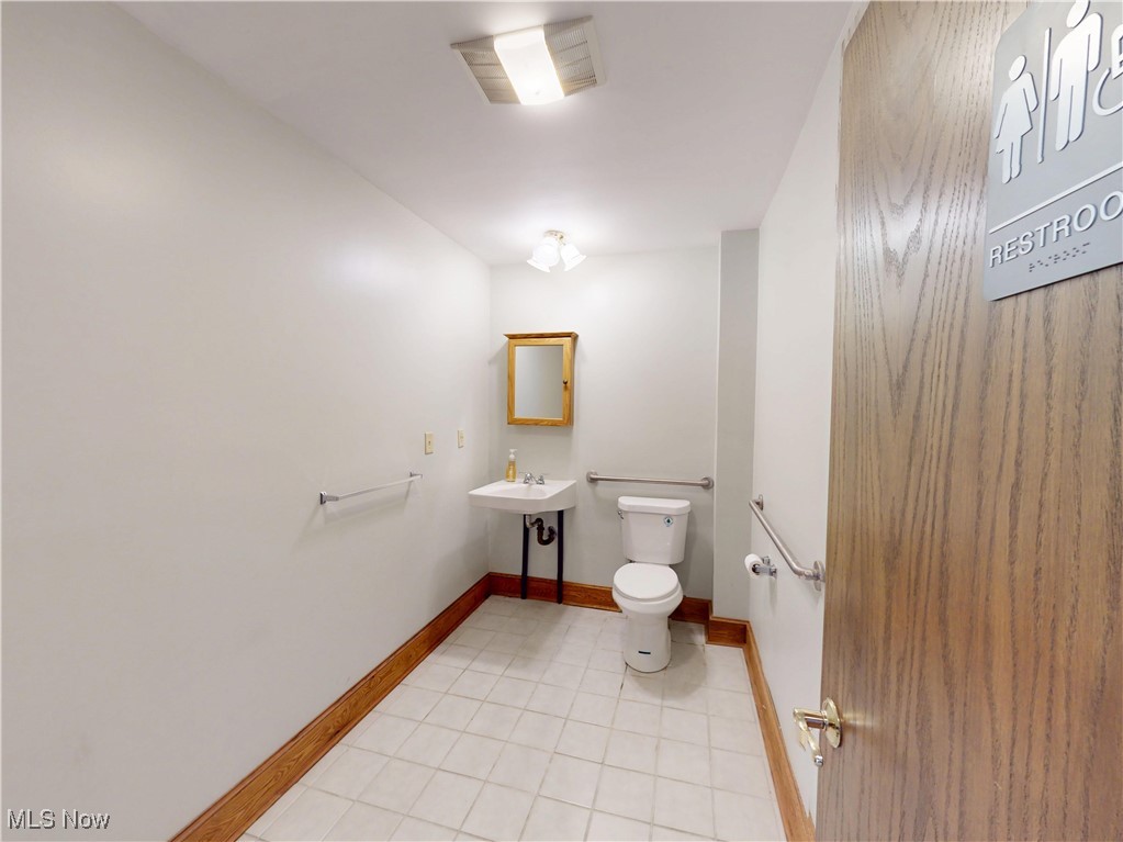 4725 Massillon Road North Canton, OH 44720 - Photo 16 of 37