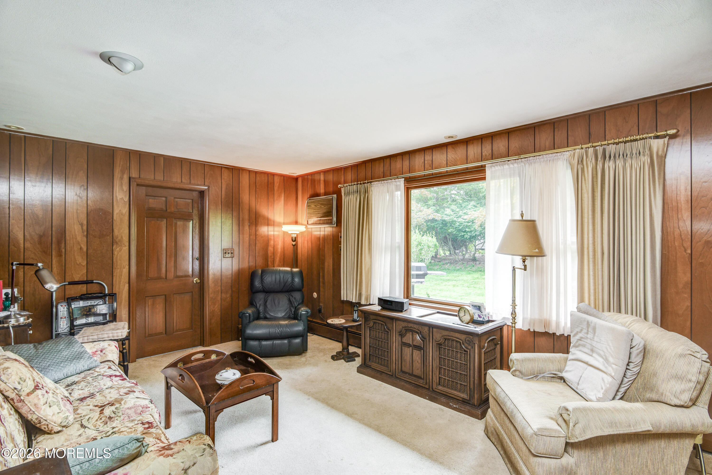19 Crown Road Ewing, NJ 08638 - Photo 6 of 26 Family Room-2