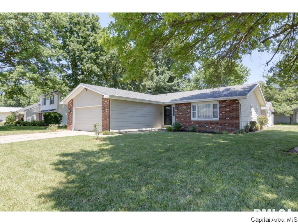 2 Arthur Drive Rochester, IL 62563 - Photo 2 of 36