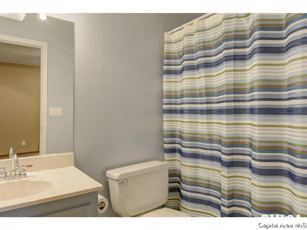 2 Arthur Drive Rochester, IL 62563 - Photo 26 of 36