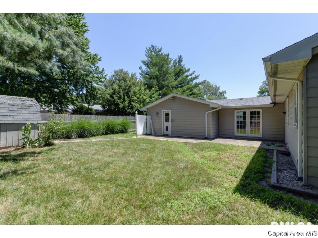 2 Arthur Drive Rochester, IL 62563 - Photo 5 of 36