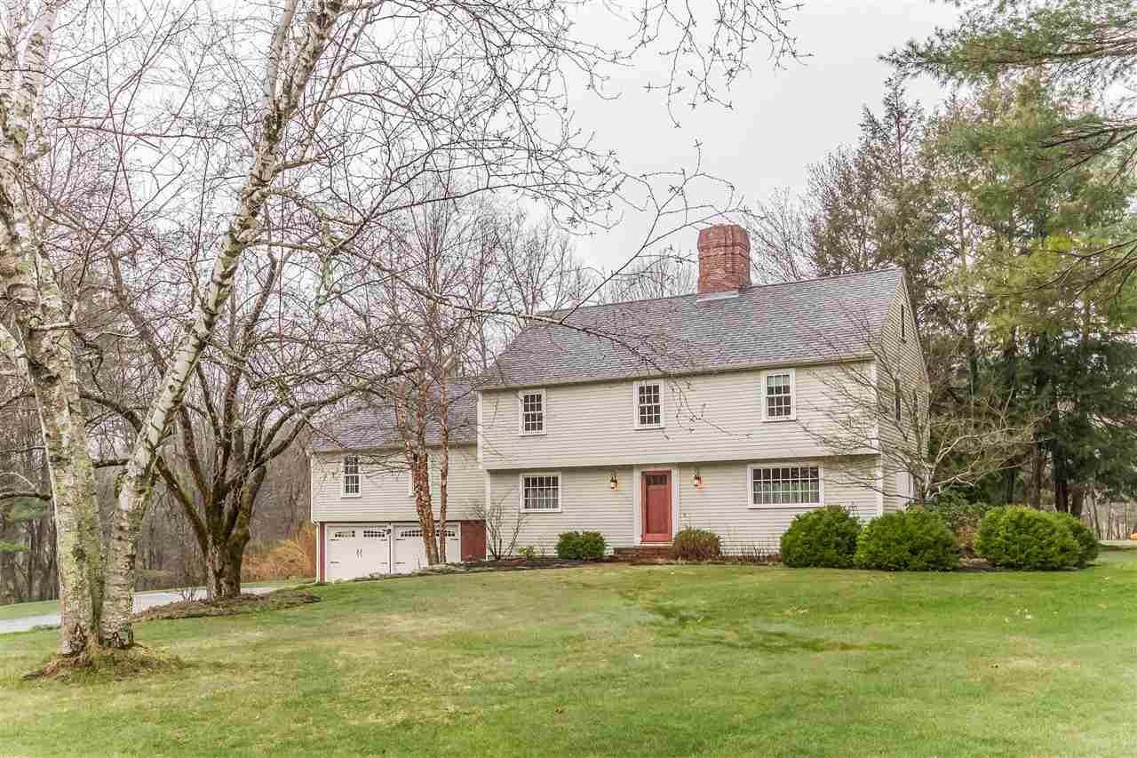3 Martingale Road Amherst, NH 03031 - Photo 2 of 31