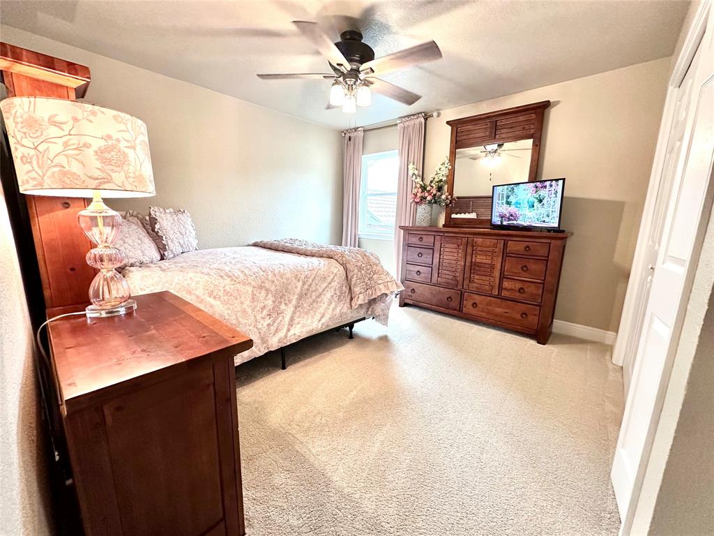 9404 Bellechase Road Granbury, TX 76049 - Photo 20 of 34 Homeowner photo with funiture