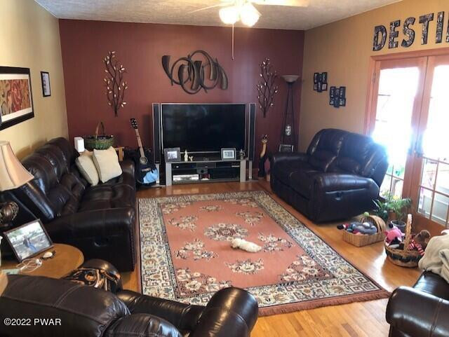 877 Lockville Road Dallas, PA 18612 - Photo 14 of 51
