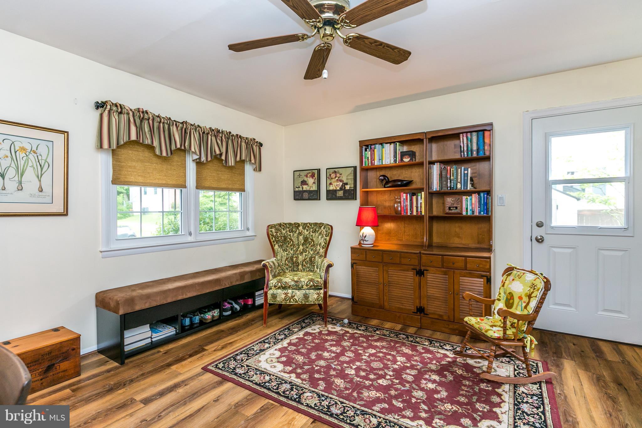 112 Walgrove Road Reisterstown, MD 21136 - Photo 13 of 30 Den or possible main level BR