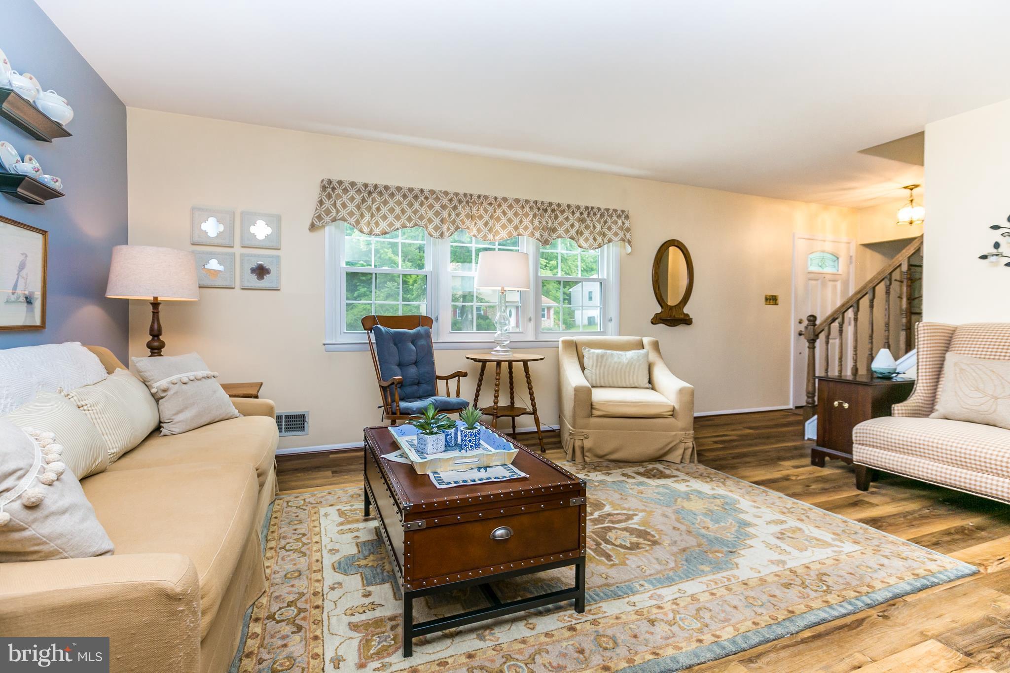 112 Walgrove Road Reisterstown, MD 21136 - Photo 3 of 30 Living Room