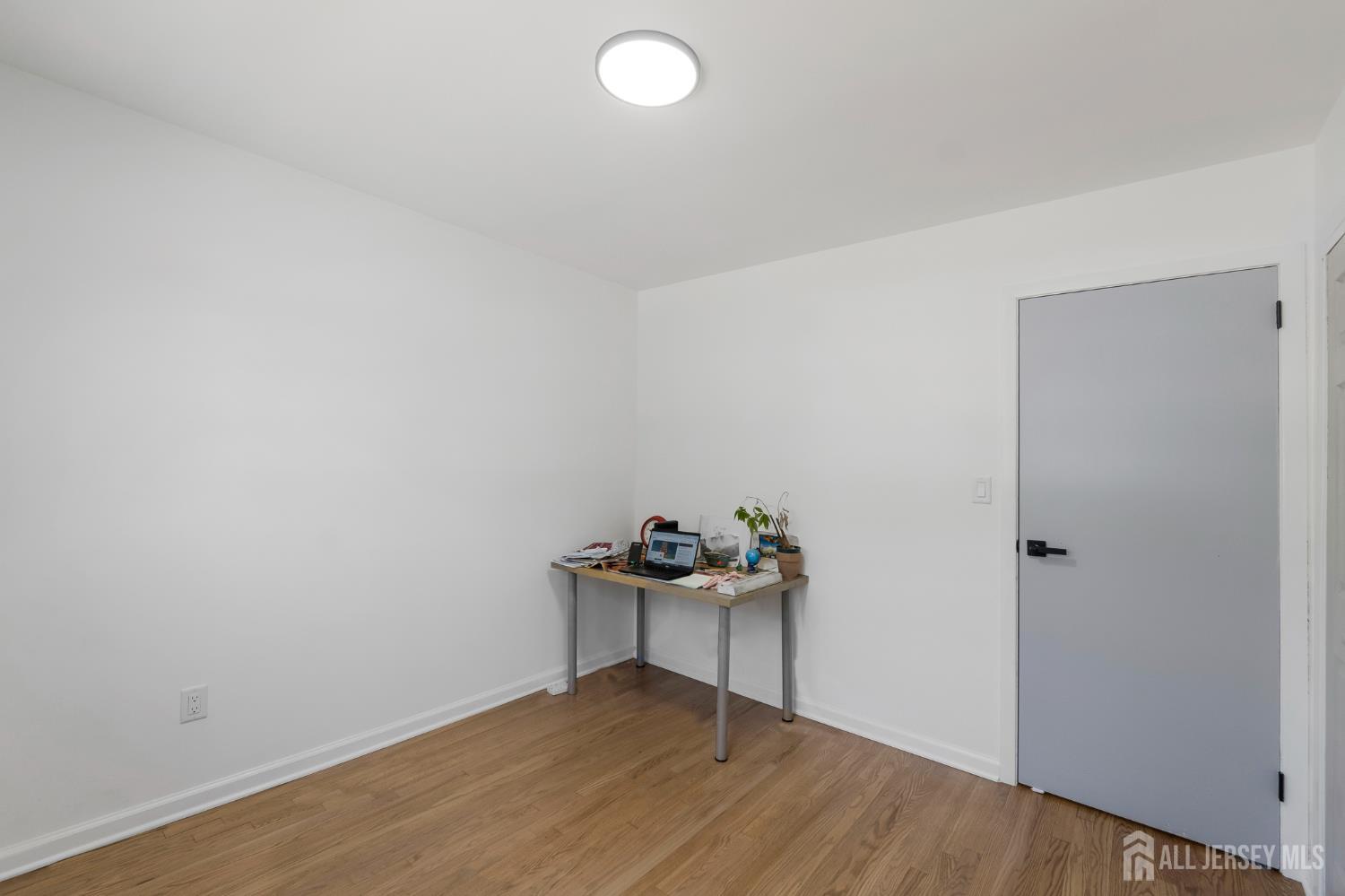 33 Larchmont Road Edison, NJ 08837 - Photo 17 of 25