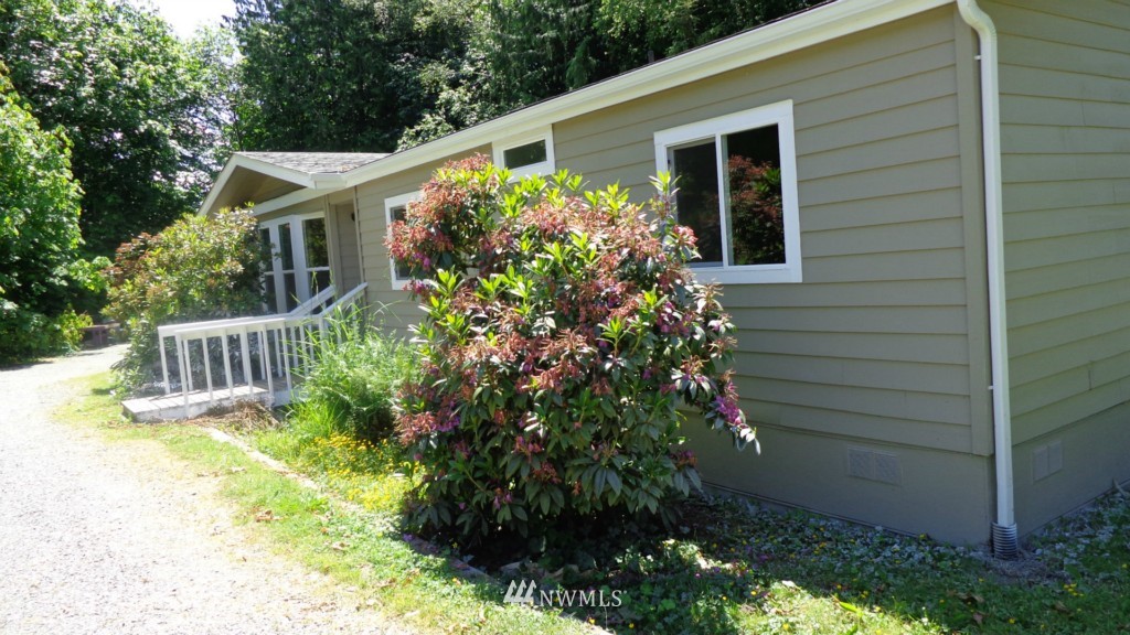16184 Colony Road Bow, WA 98232 - Photo 2 of 18 Gallery Image 2