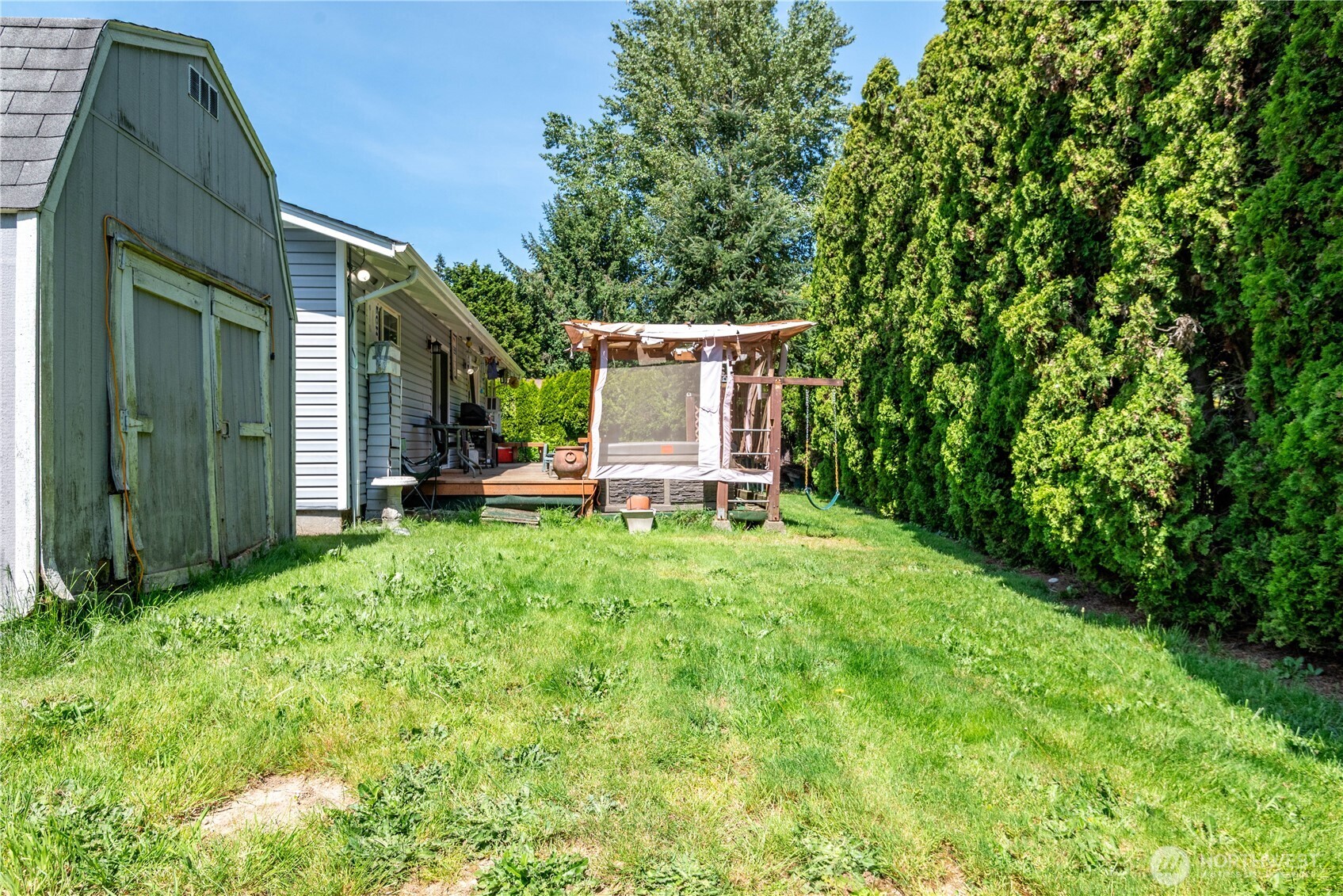 1016 Oak Street Kelso, WA 98626 - Photo 23 of 24 a garden view with a seating space
