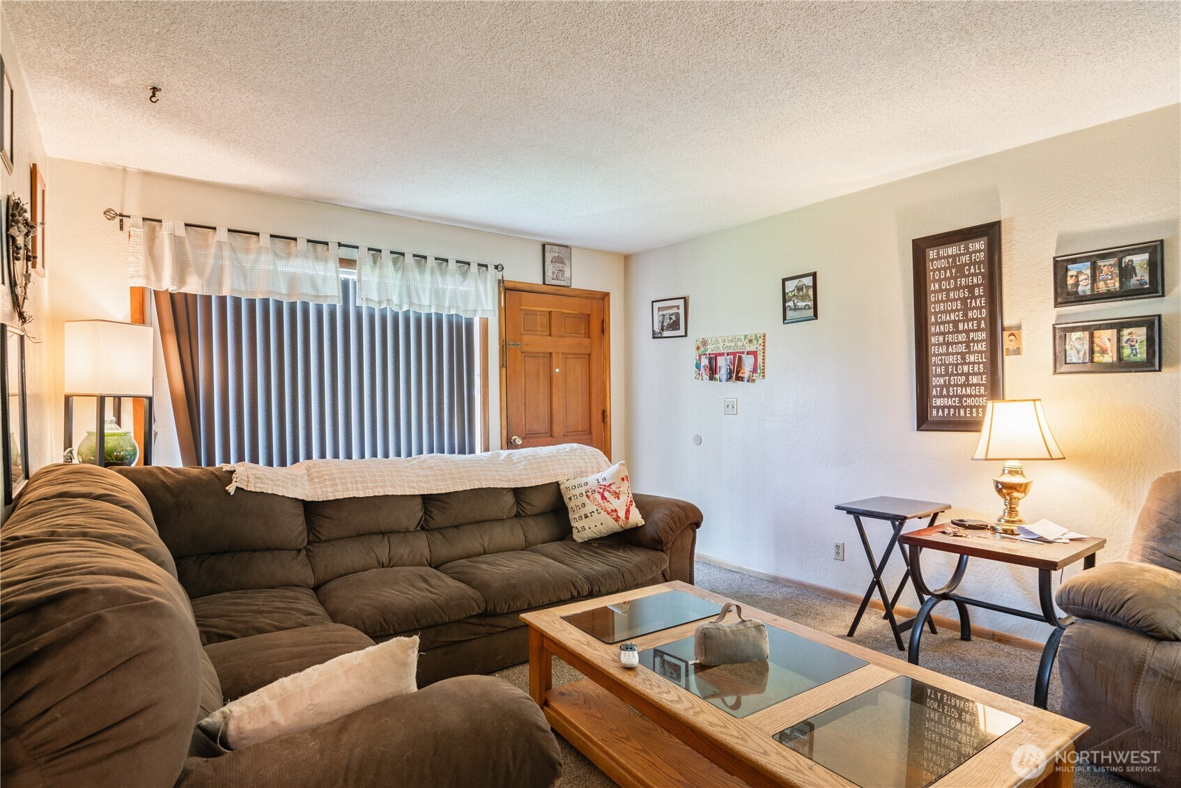 1016 Oak Street Kelso, WA 98626 - Photo 5 of 24 a living room with furniture and a window