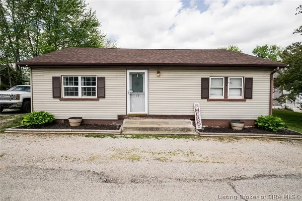 $179,900 | 117 Cherry Street, Henryville, IN 47126