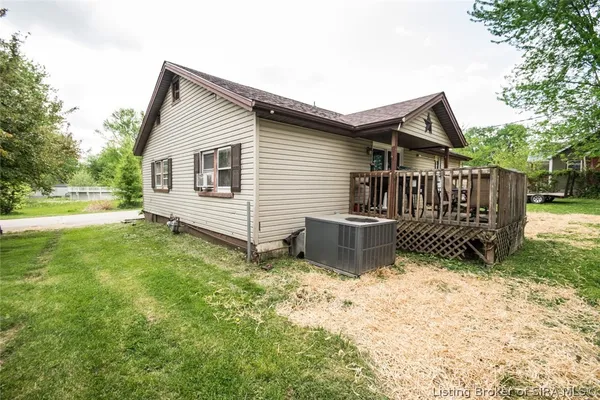 $179,900 | 117 Cherry Street, Henryville, IN 47126