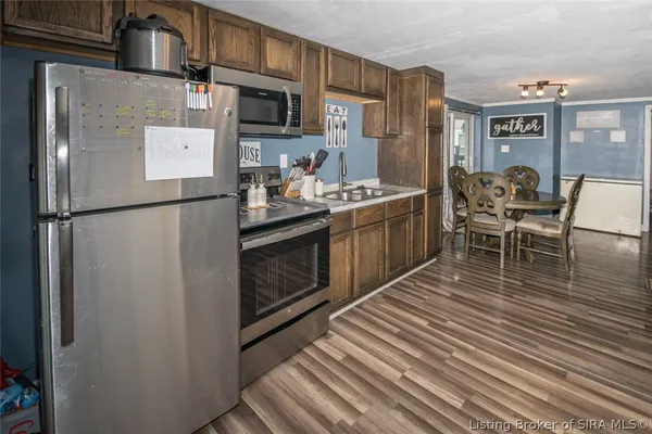 $179,900 | 117 Cherry Street, Henryville, IN 47126