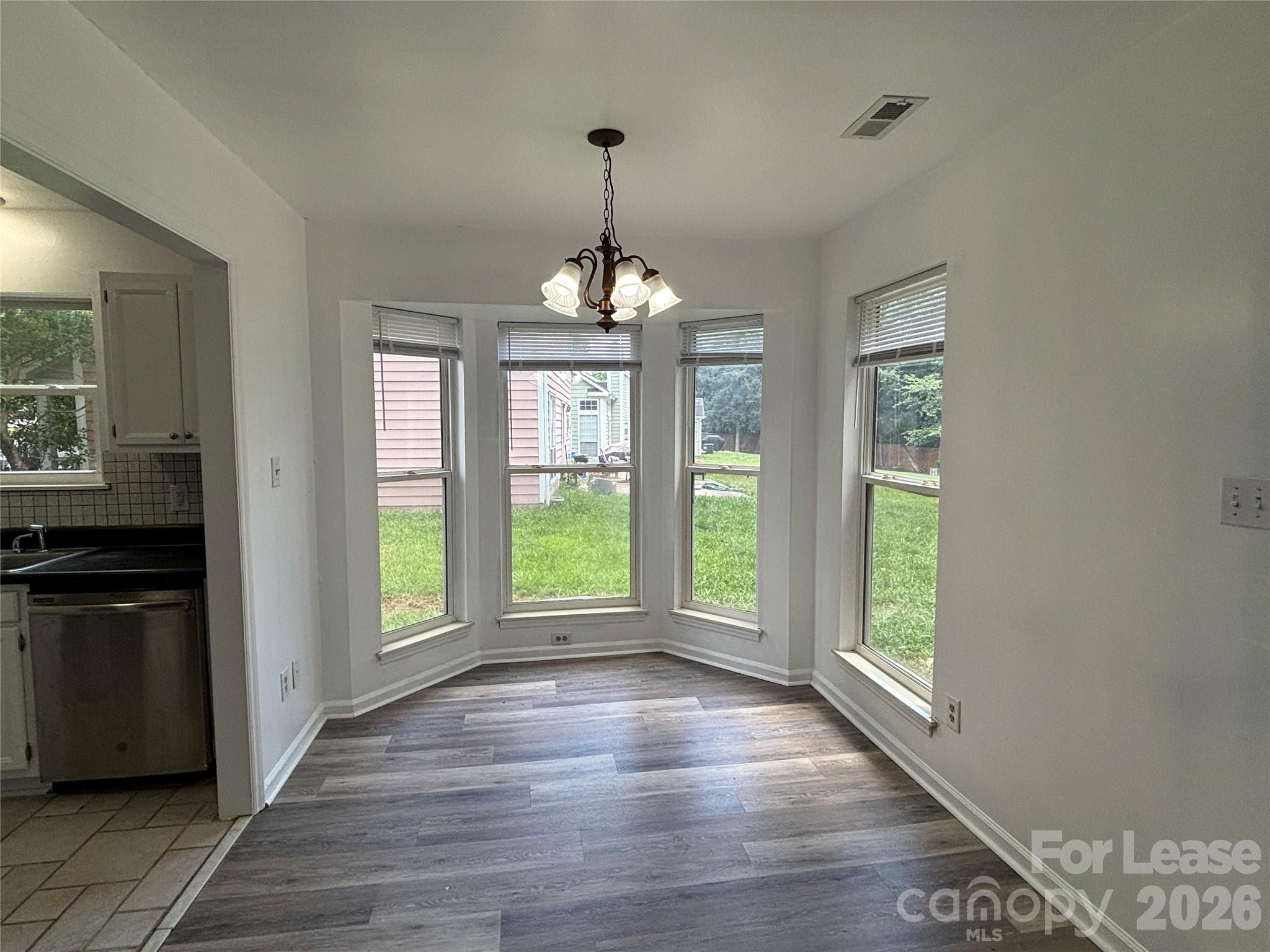 9419 Oren Thompson Road Charlotte, NC 28213 - Photo 6 of 32