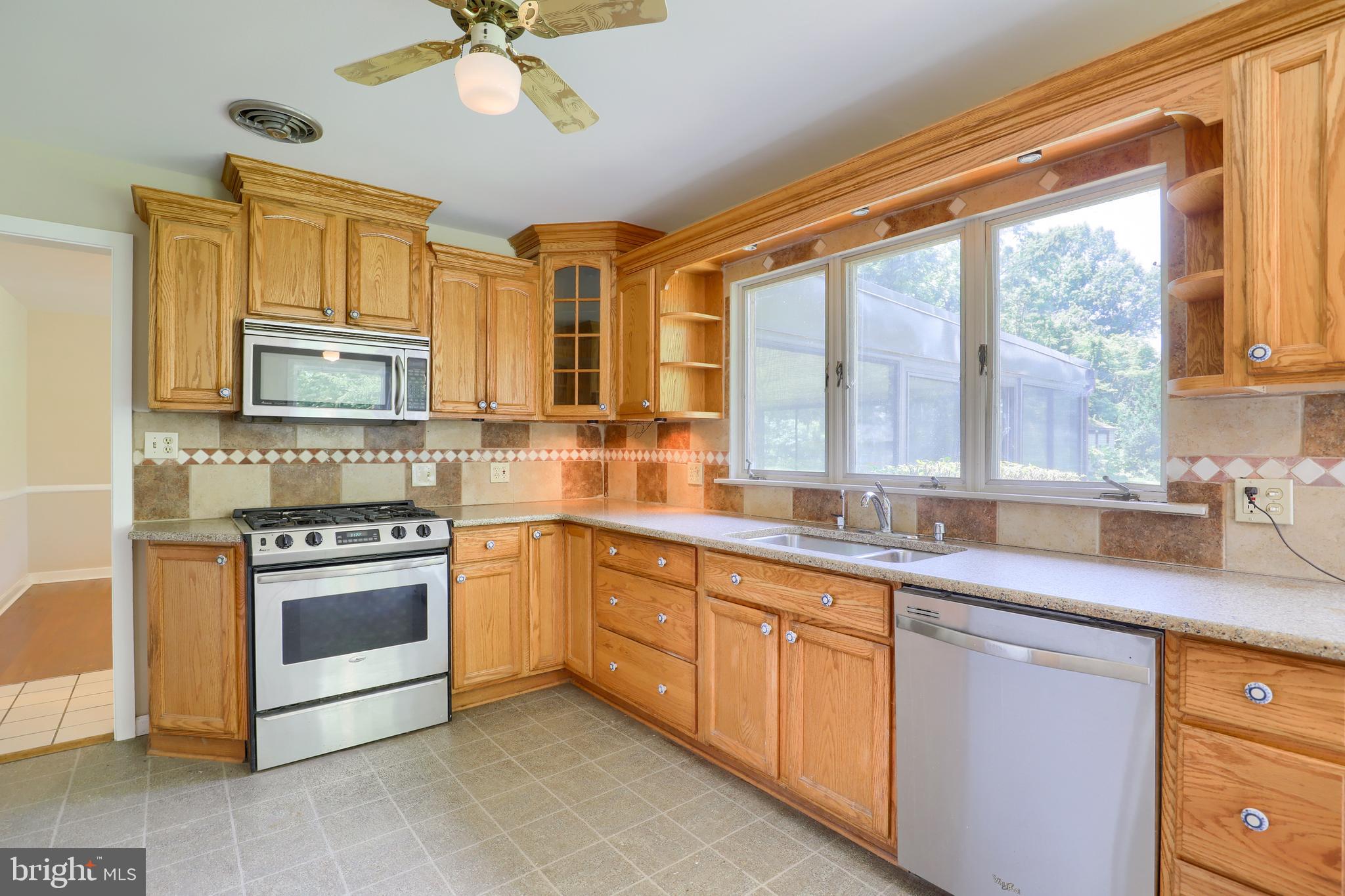 1944 Harclay Place Lancaster, PA 17601 - Photo 14 of 54