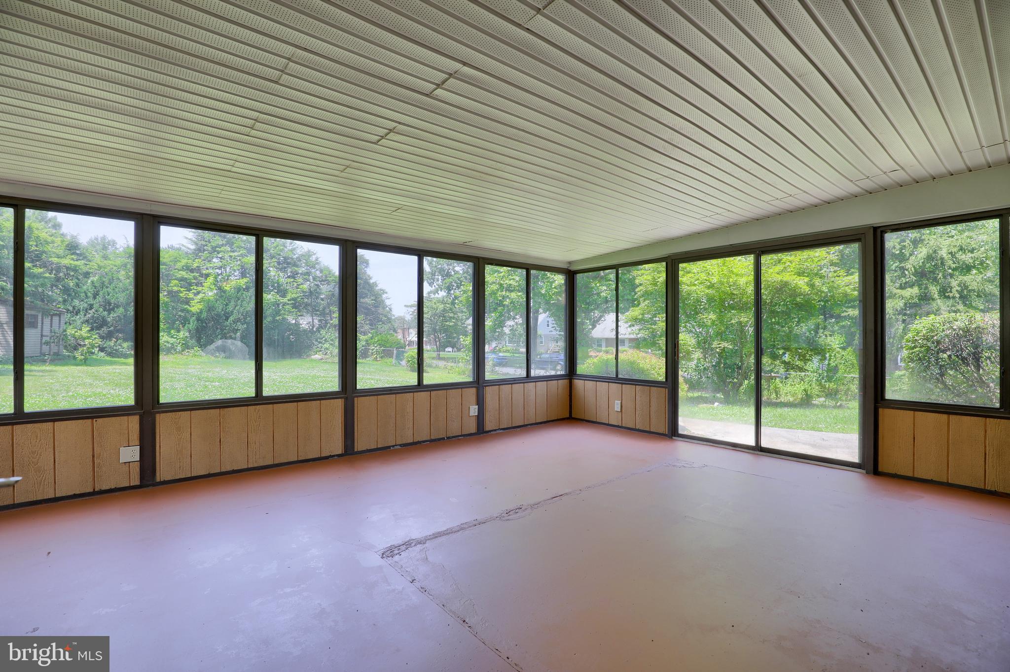 1944 Harclay Place Lancaster, PA 17601 - Photo 26 of 54 Sunroom