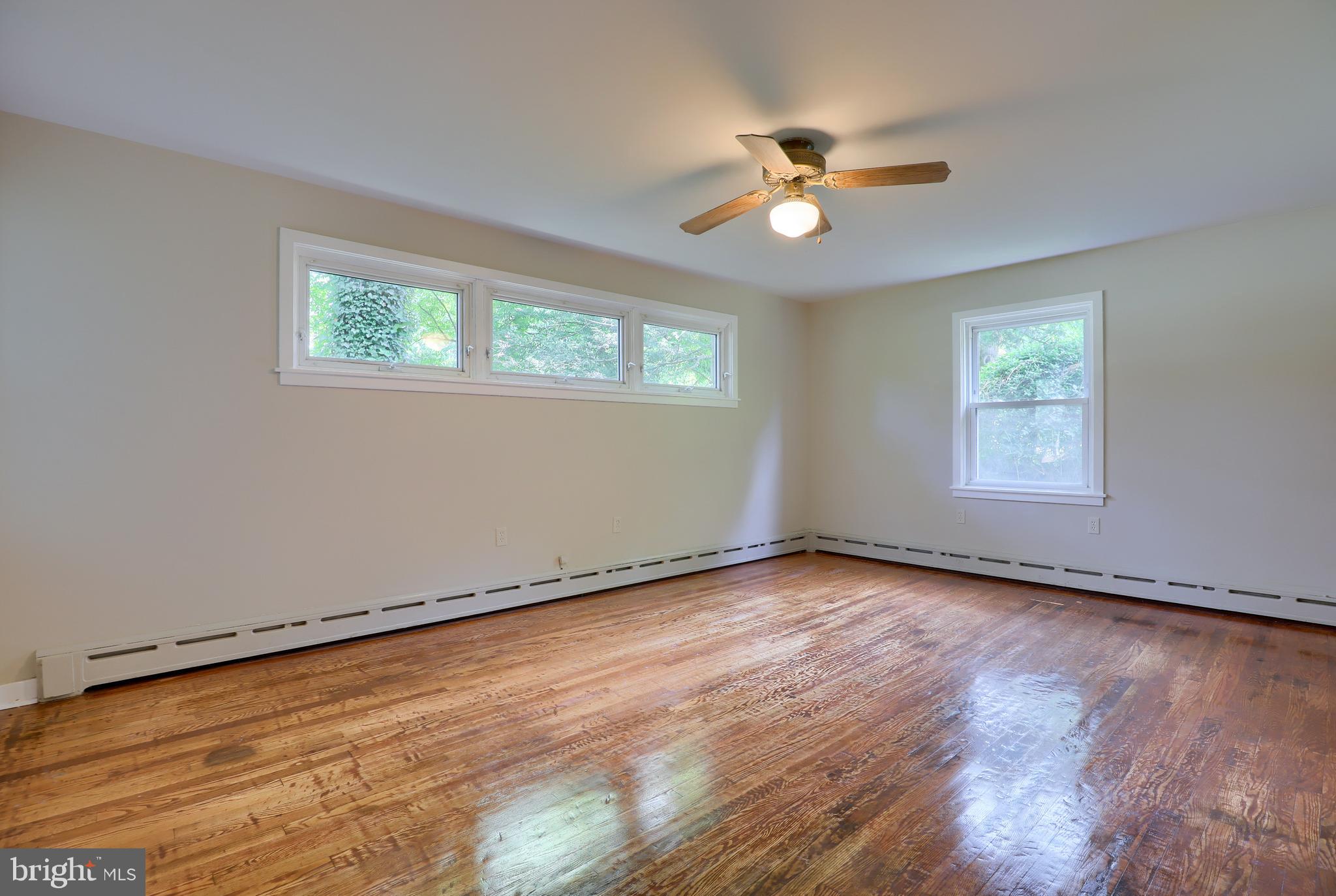1944 Harclay Place Lancaster, PA 17601 - Photo 27 of 54 Master bedroom