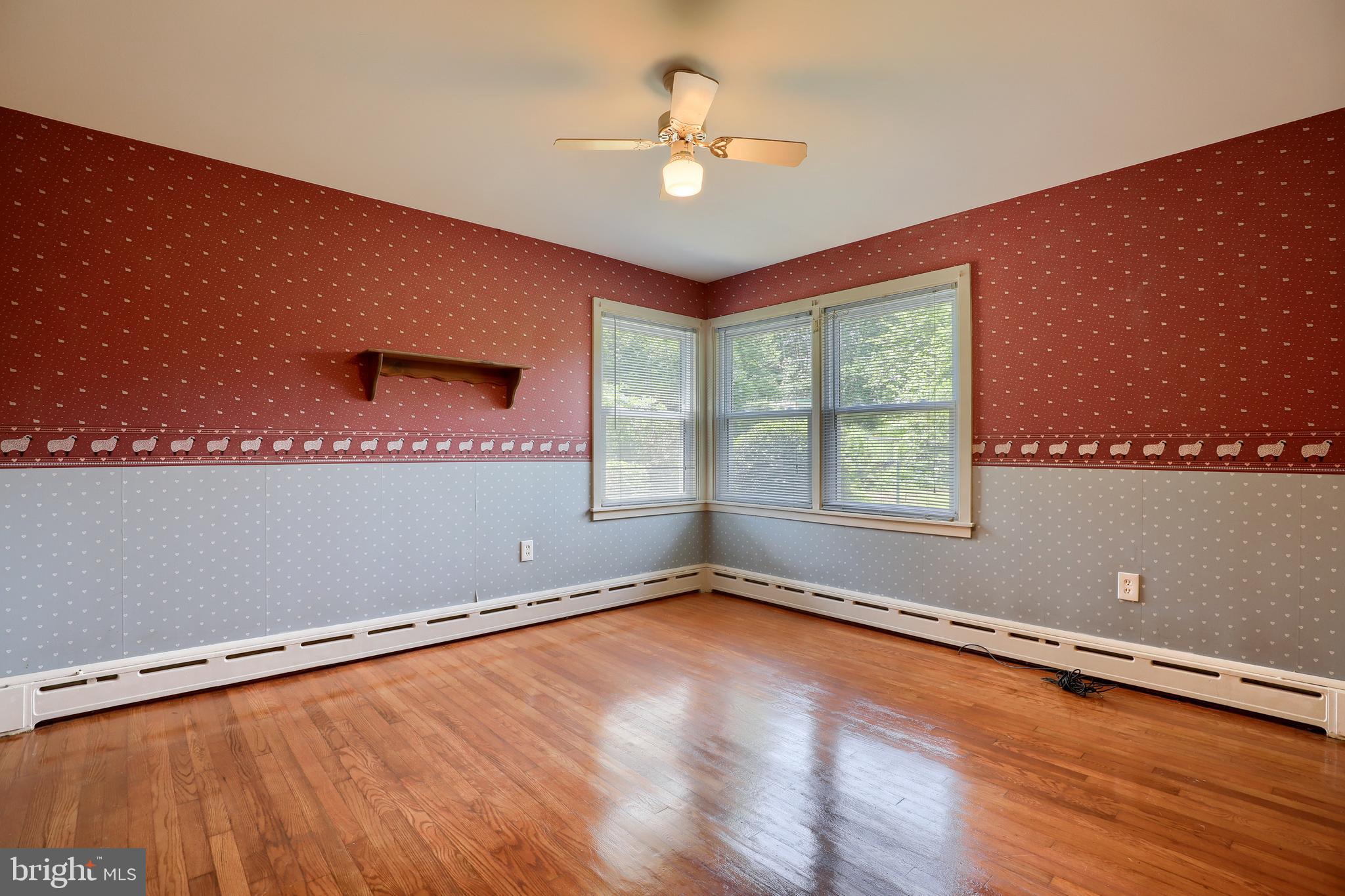 1944 Harclay Place Lancaster, PA 17601 - Photo 37 of 54 First floor second bedroom