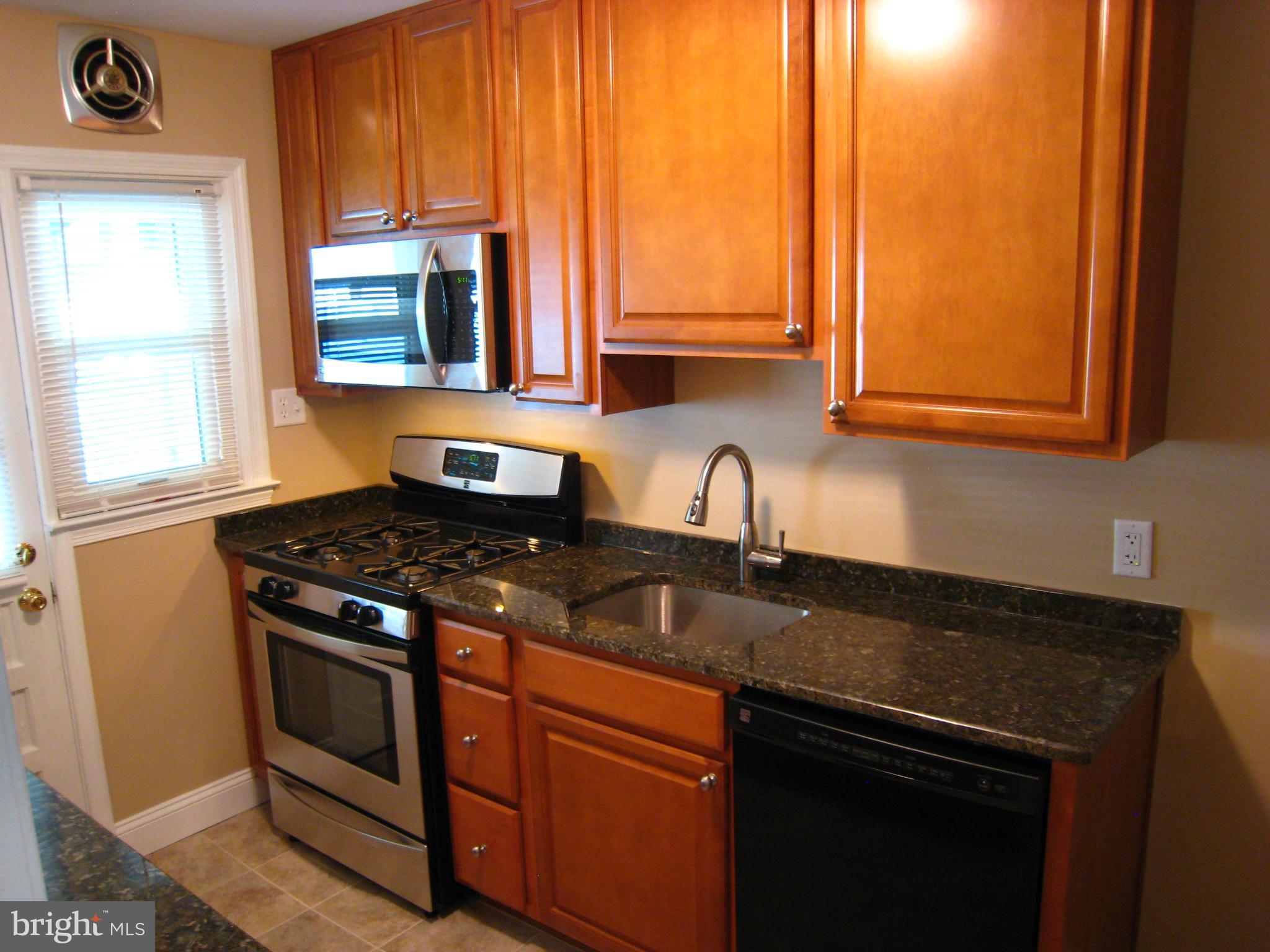 119 Riverthorn Road Middle River, MD 21220 - Photo 5 of 17 Kitchen