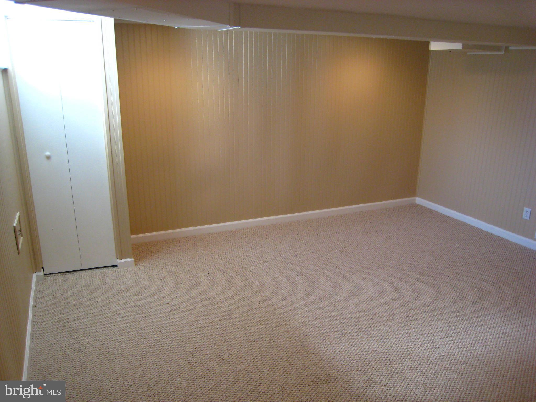 119 Riverthorn Road Middle River, MD 21220 - Photo 7 of 17 Family Room